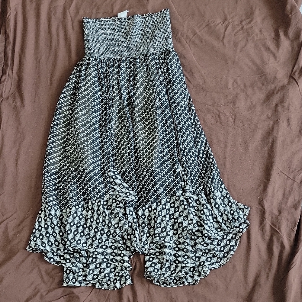 Elegant Black and White Patterned Midi Skirt